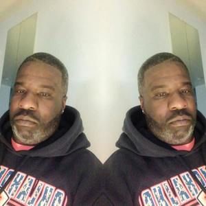 Meet your Posher, Gregory